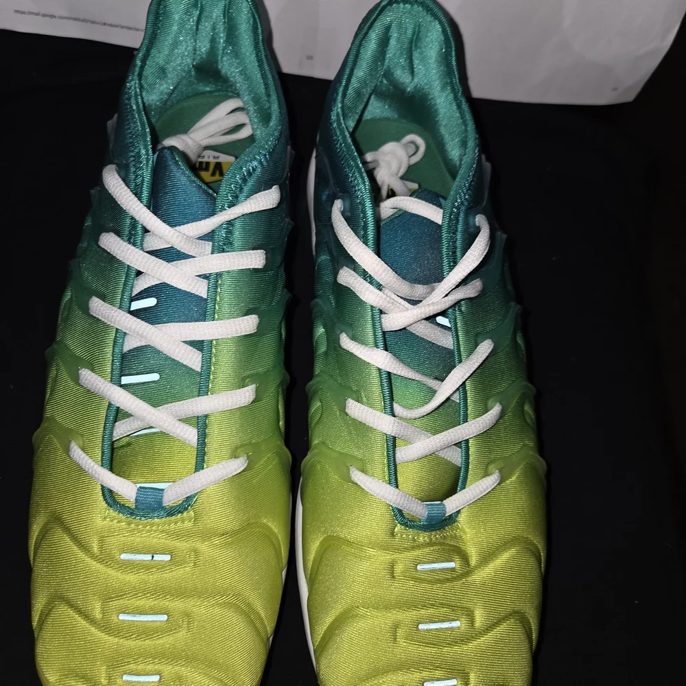 Nike Air VaporMax Plus Lemon Lime Sneakers. - Picture 2 of 4